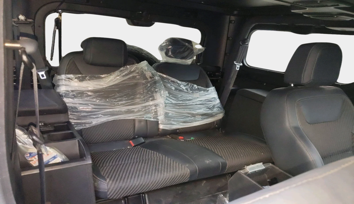 2025 Mahindra Thar LX D HT 2WD MT, Diesel, Manual, 8,498 km, interior