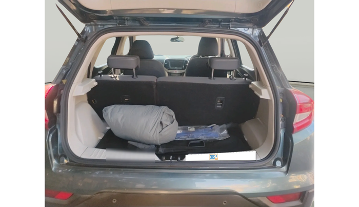 2023 Mahindra XUV300 W8 1.5 DIESEL, Diesel, Manual, 37,219 km, exterior