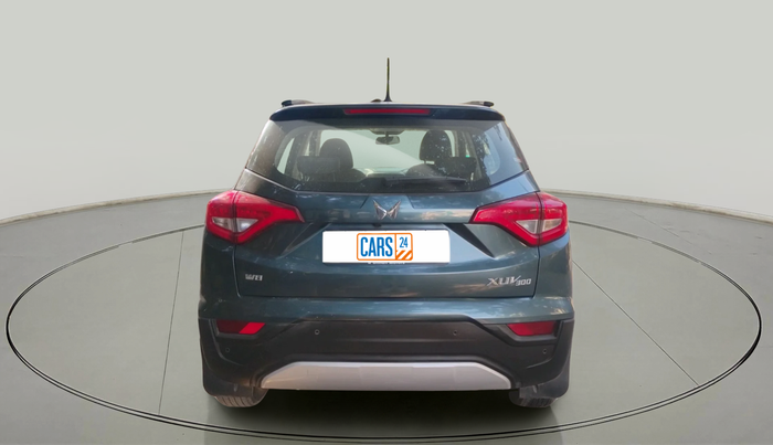 2023 Mahindra XUV300 W8 1.5 DIESEL, Diesel, Manual, 37,219 km, exterior