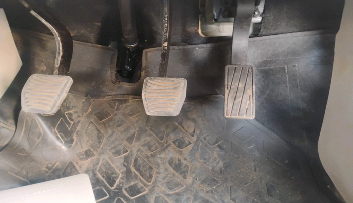 2023 Mahindra XUV300 W8 1.5 DIESEL, Diesel, Manual, 37,219 km, interior