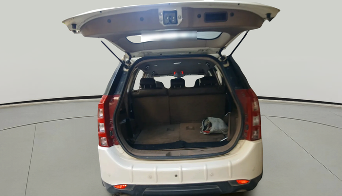 2012 Mahindra XUV500 W8 AWD, Diesel, Manual, 1,06,211 km, exterior