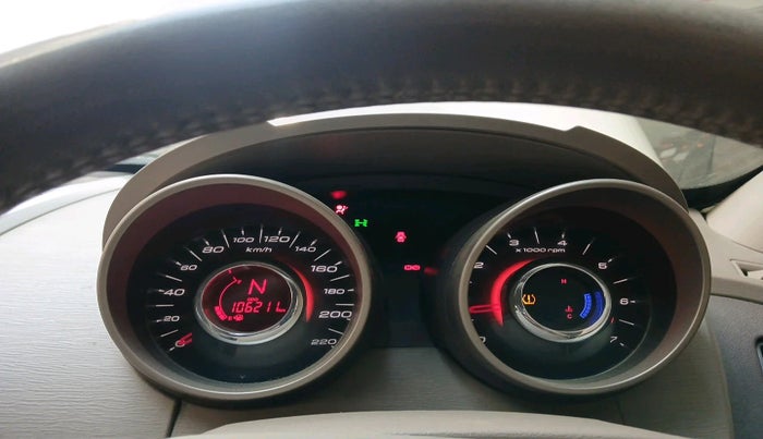 2012 Mahindra XUV500 W8 AWD, Diesel, Manual, 1,06,211 km, interior