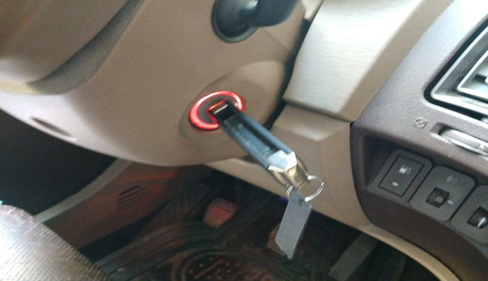 2012 Mahindra XUV500 W8 AWD, Diesel, Manual, 1,06,211 km, interior