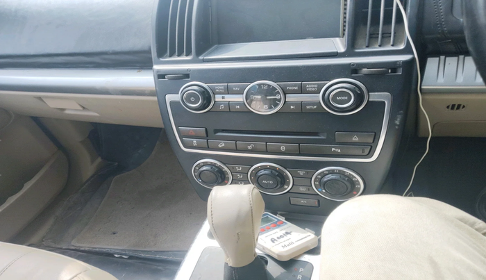 2014 Landrover Freelander 2.0 SE, Diesel, Automatic, 80,768 km, interior