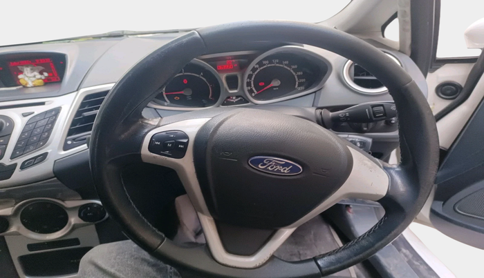 2011 Ford Fiesta TITANIUM DIESEL, Diesel, Manual, 63,950 km, interior