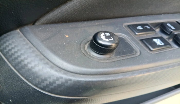 2022 Maruti Swift VXI, Petrol, Manual, 77,293 km, interior