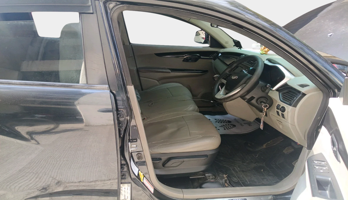 2016 Mahindra Kuv100 K8 D 6 STR, Diesel, Manual, 83,053 km, interior