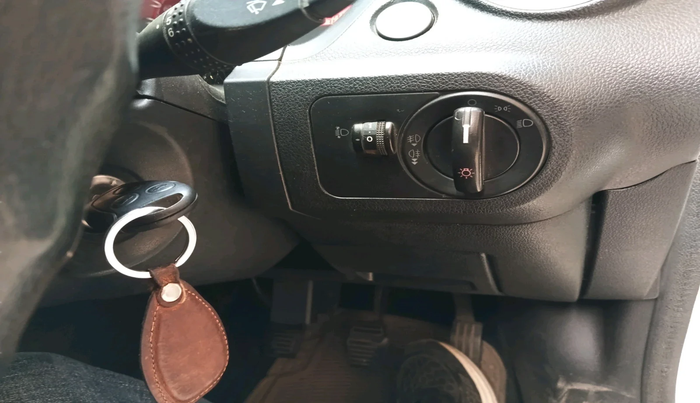 2010 Ford Figo TITANIUM 1.2 PETROL, Petrol, Manual, 1,34,029 km, interior