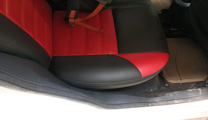 2010 Ford Figo TITANIUM 1.2 PETROL, Petrol, Manual, 1,34,029 km, interior