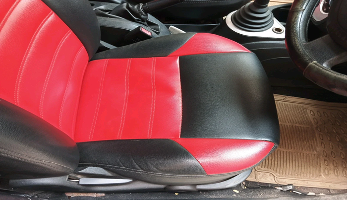 2010 Ford Figo TITANIUM 1.2 PETROL, Petrol, Manual, 1,34,029 km, interior