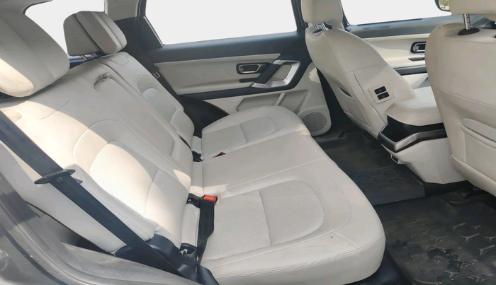 2023 Tata Safari XZ PLUS, Diesel, Manual, 20,468 km, interior