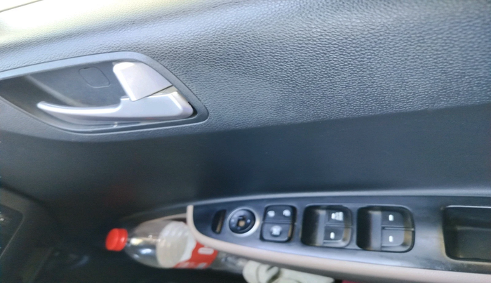 2016 Hyundai Xcent SX 1.2, Petrol, Manual, 76,572 km, interior