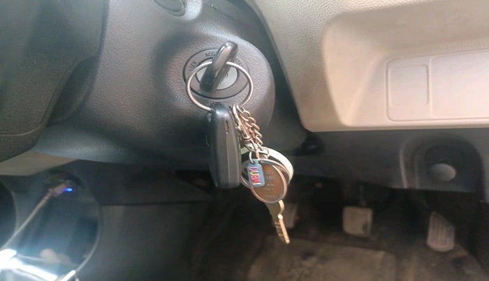 2013 Toyota Etios VX, Petrol, Manual, 94,575 km, interior