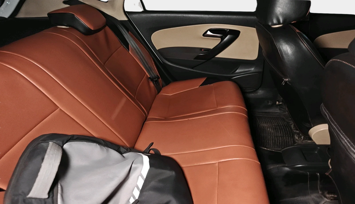 2014 Volkswagen Polo HIGHLINE1.5L, Diesel, Manual, 1,37,600 km, interior