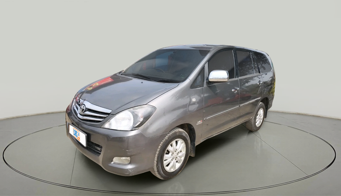 2011 Toyota Innova V 2.5 8 STR, Diesel, Manual, 2,27,451 km, exterior