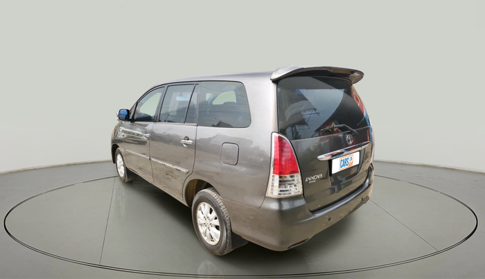 2011 Toyota Innova V 2.5 8 STR, Diesel, Manual, 2,27,451 km, exterior