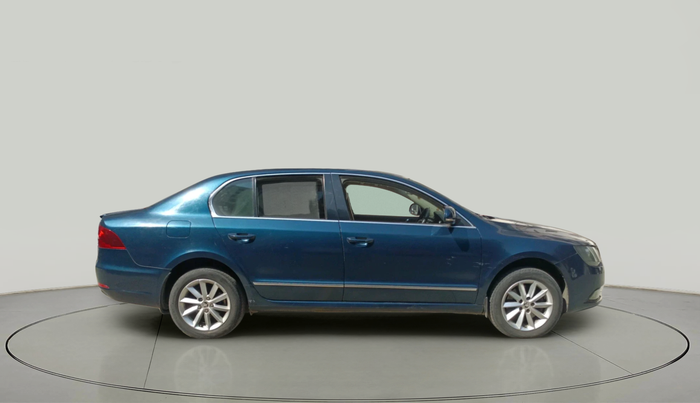 2015 Skoda Superb ELEGANCE 1.8 TSI AT, Petrol, Automatic, 1,12,118 km, exterior