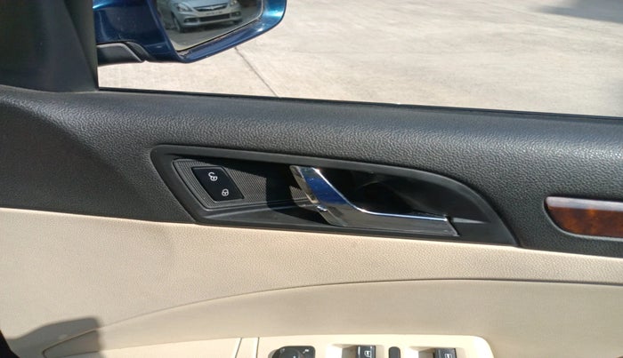 2015 Skoda Superb ELEGANCE 1.8 TSI AT, Petrol, Automatic, 1,12,118 km, interior