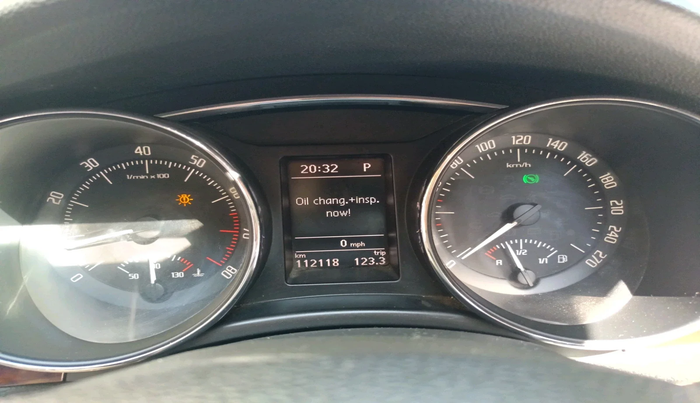 2015 Skoda Superb ELEGANCE 1.8 TSI AT, Petrol, Automatic, 1,12,118 km, interior