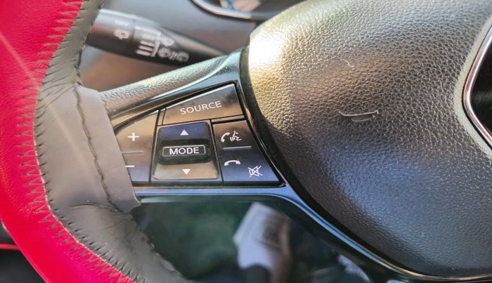 2022 Renault Kiger RXT (O) AMT, Petrol, Automatic, 17,703 km, interior