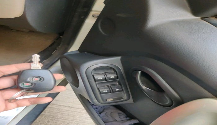 2013 Renault Duster 85 PS RXL DIESEL (OPT), Diesel, Manual, 3,10,168 km, interior