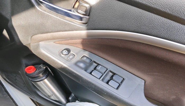 2023 Maruti BREZZA ZXI SMART HYBRID , Petrol, Manual, 34,542 km, interior