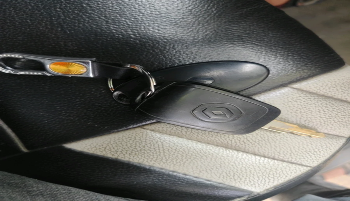 2017 Renault Kwid RXL 1.0, Petrol, Manual, 78,350 km, interior