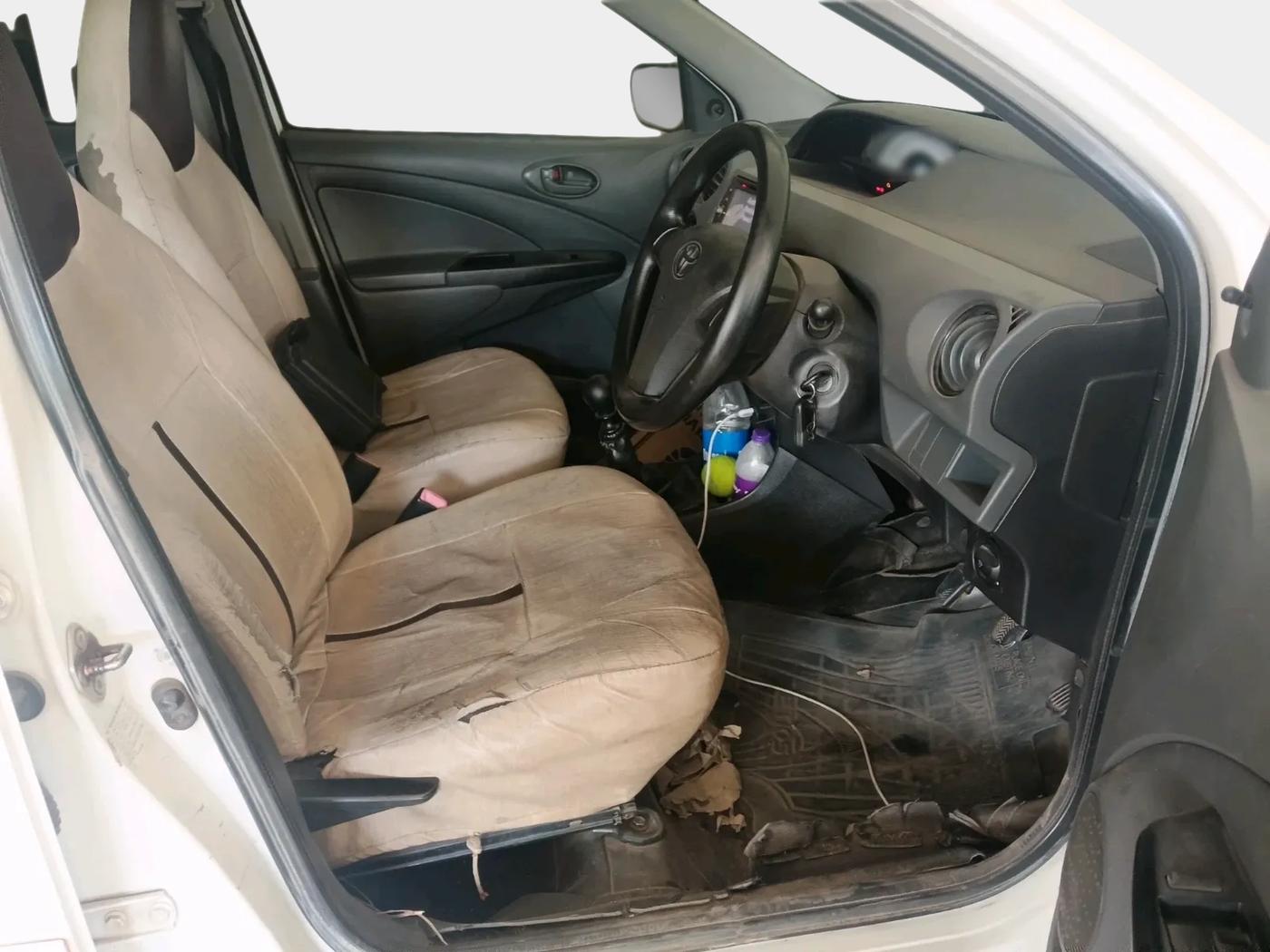 2013 Toyota Etios GD, Diesel, Manual, 2,60,987 km, interior