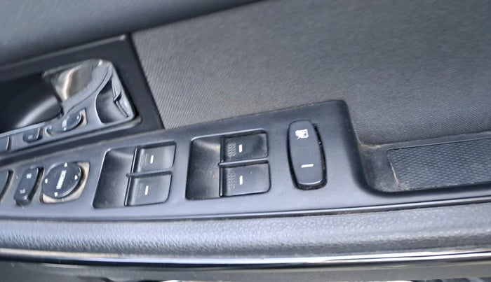 2017 Tata Hexa XE 4X2 7 STR, Diesel, Manual, 42,099 km, interior