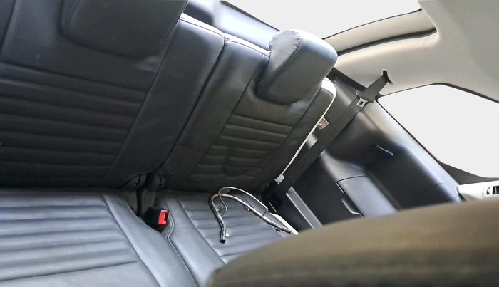 2017 Tata Hexa XE 4X2 7 STR, Diesel, Manual, 42,099 km, interior