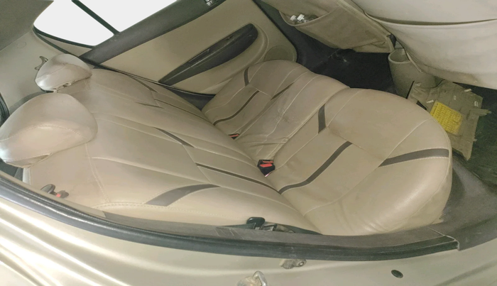 2011 Hyundai i20 SPORTZ 1.2, CNG, Manual, 1,55,474 km, interior