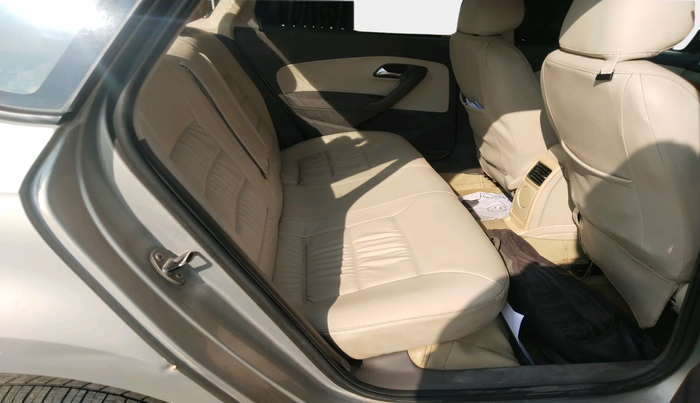 2011 Volkswagen Vento HIGHLINE 1.6 MPI, Petrol, Manual, 1,18,360 km, interior