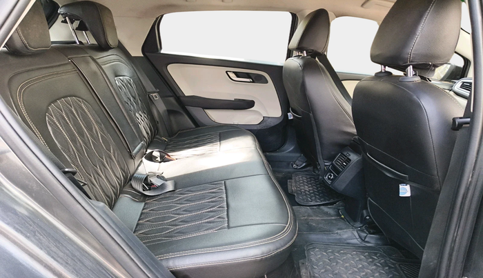 2022 Tata ALTROZ XZ PETROL, Petrol, Manual, 21,806 km, interior