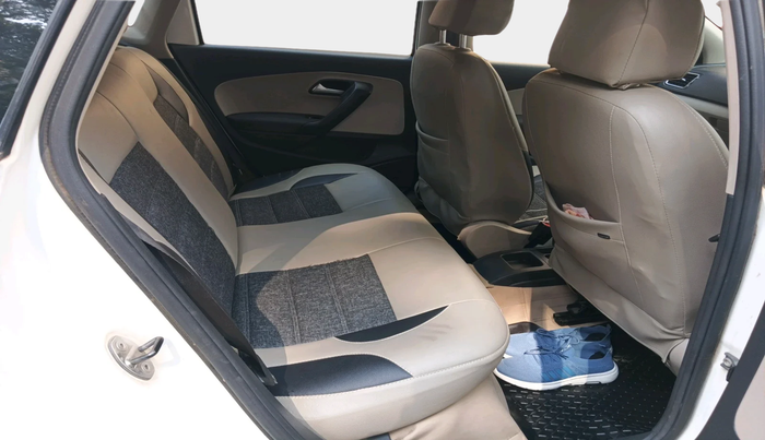 2013 Volkswagen Polo HIGHLINE1.2L, Petrol, Manual, 20,261 km, interior