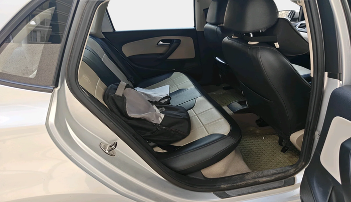 2013 Volkswagen Polo HIGHLINE1.2L, Petrol, Manual, 64,462 km, interior