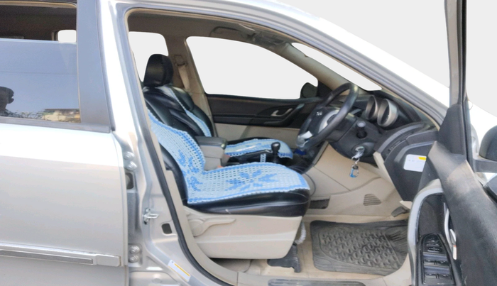 2015 Mahindra XUV500 W8, Diesel, Manual, 89,920 km, interior