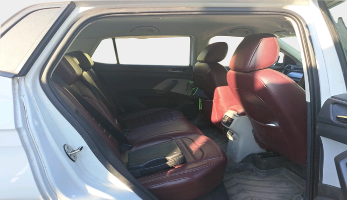 2023 Skoda KUSHAQ AMBITION 1.0L TSI MT, Petrol, Manual, 11,625 km, interior