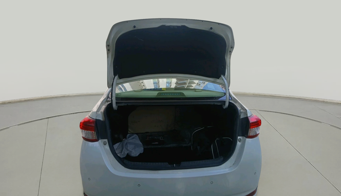 2018 Toyota YARIS V CVT, Petrol, Automatic, 73,911 km, exterior