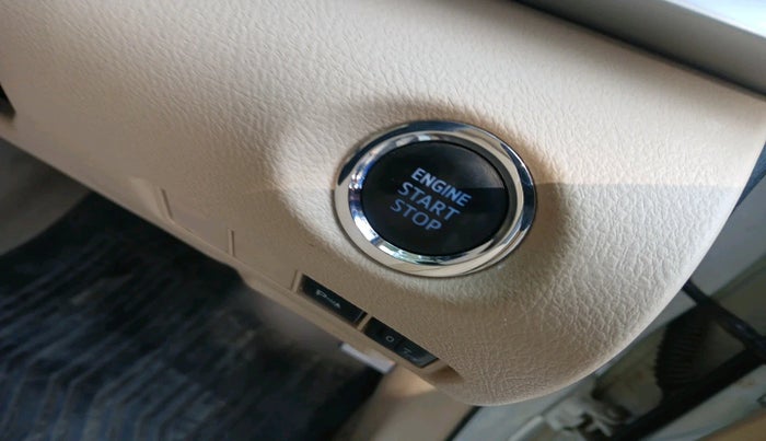 2018 Toyota YARIS V CVT, Petrol, Automatic, 73,911 km, interior