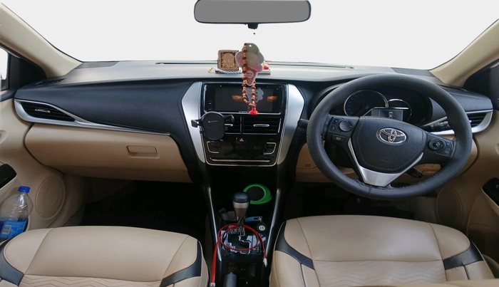 2018 Toyota YARIS V CVT, Petrol, Automatic, 73,911 km, interior