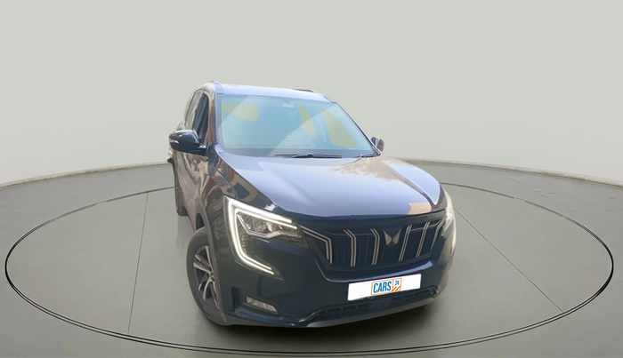 2022 Mahindra XUV700 AX 5 P MT 5 STR, Petrol, Manual, 42,442 km, exterior