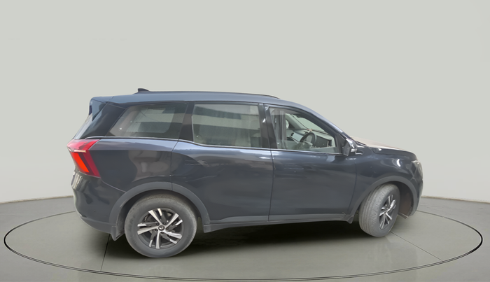 2022 Mahindra XUV700 AX 5 P MT 5 STR, Petrol, Manual, 42,442 km, exterior