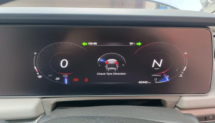 2022 Mahindra XUV700 AX 5 P MT 5 STR, Petrol, Manual, 42,442 km, interior