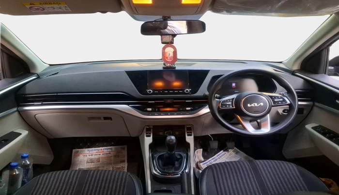 2022 KIA CARENS PRESTIGE PLUS 1.4 PETROL 7 STR, Petrol, Manual, 58,268 km, interior