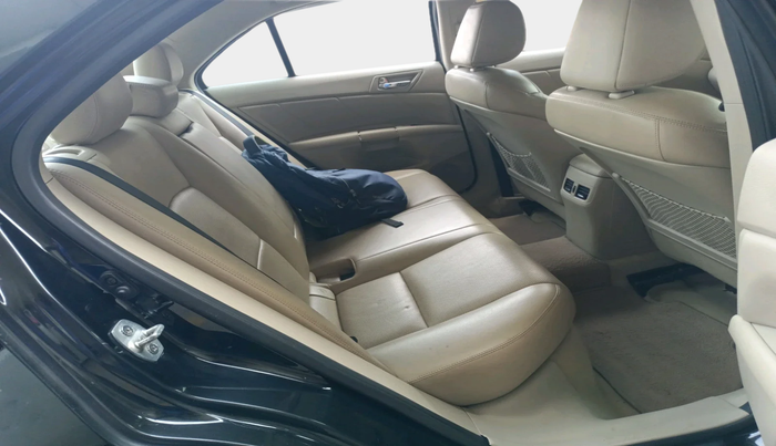 2011 Maruti Kizashi 2.4L AT, Petrol, Automatic, 76,622 km, interior