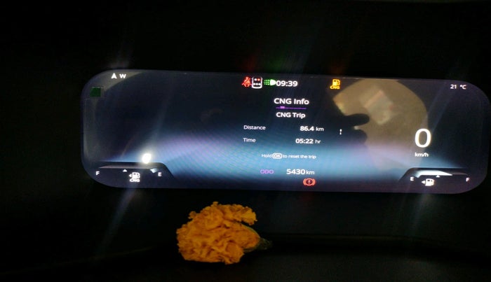 2024 Tata NEXON Fearless Plus (PS) 1.2 iCNG 6MT Dual Tone, Petrol, Manual, 5,430 km, interior