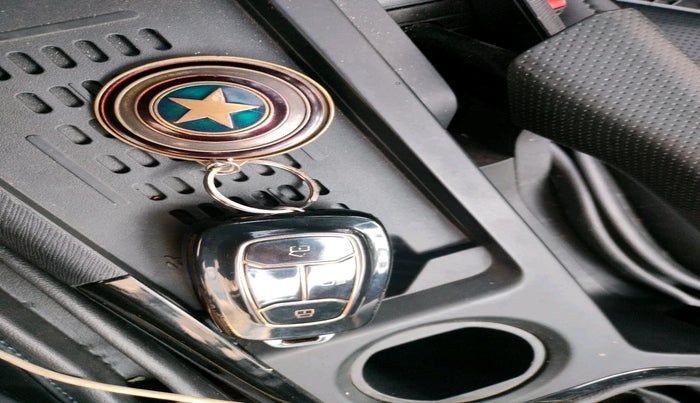 2024 Tata NEXON Fearless Plus (PS) 1.2 iCNG 6MT Dual Tone, Petrol, Manual, 5,430 km, interior