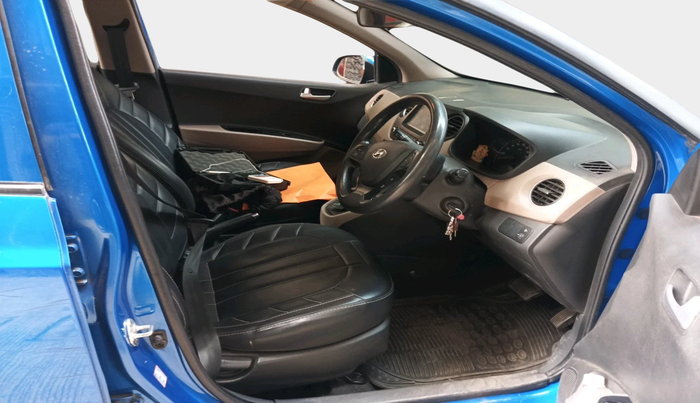 2017 Hyundai Grand i10 SPORTZ (O) AT 1.2 KAPPA VTVT, Petrol, Automatic, 63,913 km, interior