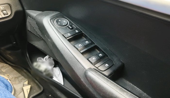 2020 KIA SELTOS HTK 1.5 PETROL, Petrol, Manual, 33,673 km, interior