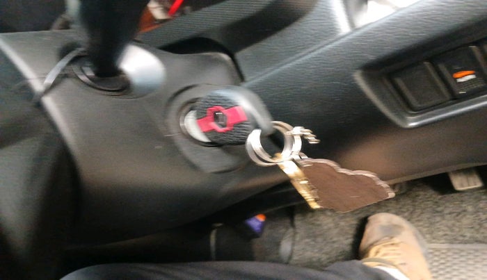 2013 Maruti Swift VDI, Diesel, Manual, 1,33,154 km, interior